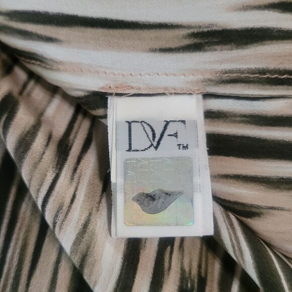 Diane von Furstenberg Danielle Silk Safari Blouse Size 10 - Picture 6 of 7